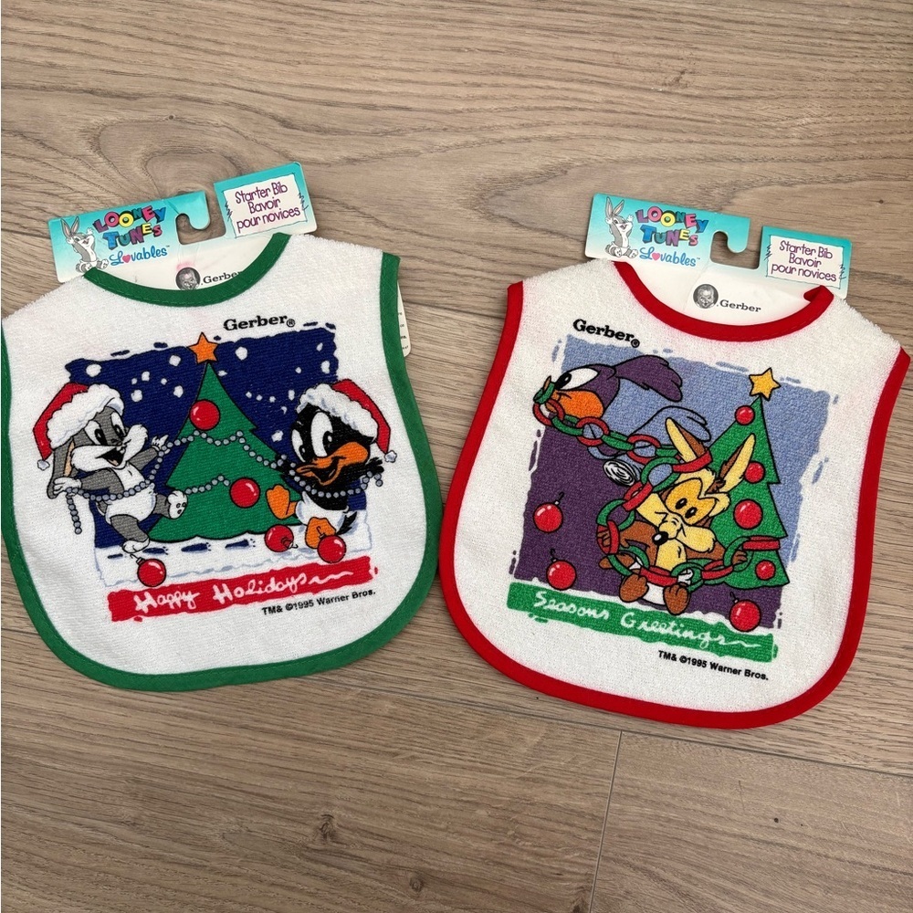Vintage 90s Looney Tunes Christmas Bib Set NWT Gerber Baby